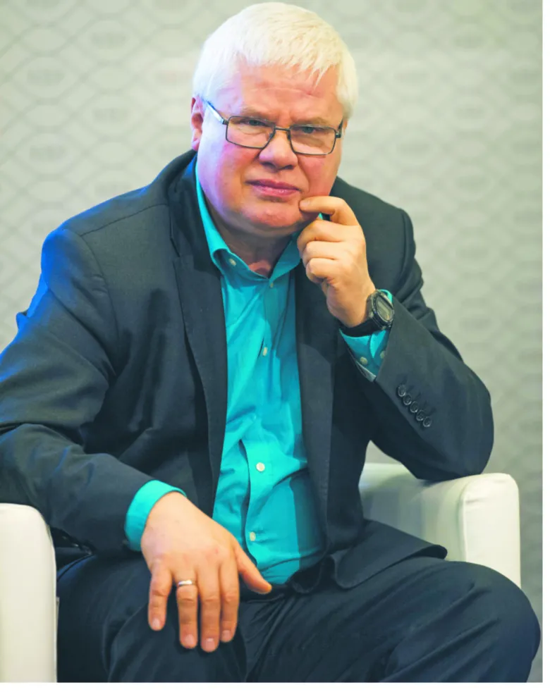 „Bo inaczej to się skończy kompletną niewypłacalnością”. Wywiad z prof. Jerzym Hausnerem