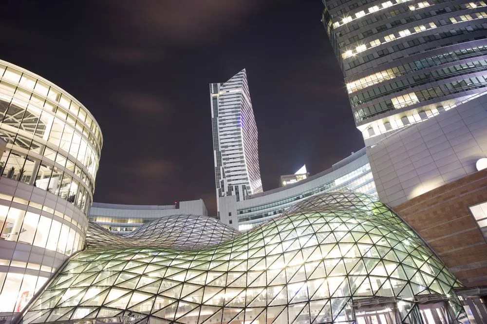 Polacy mają więcej pieniędzy do wydania, ale wciąż są ubodzy na tle UE