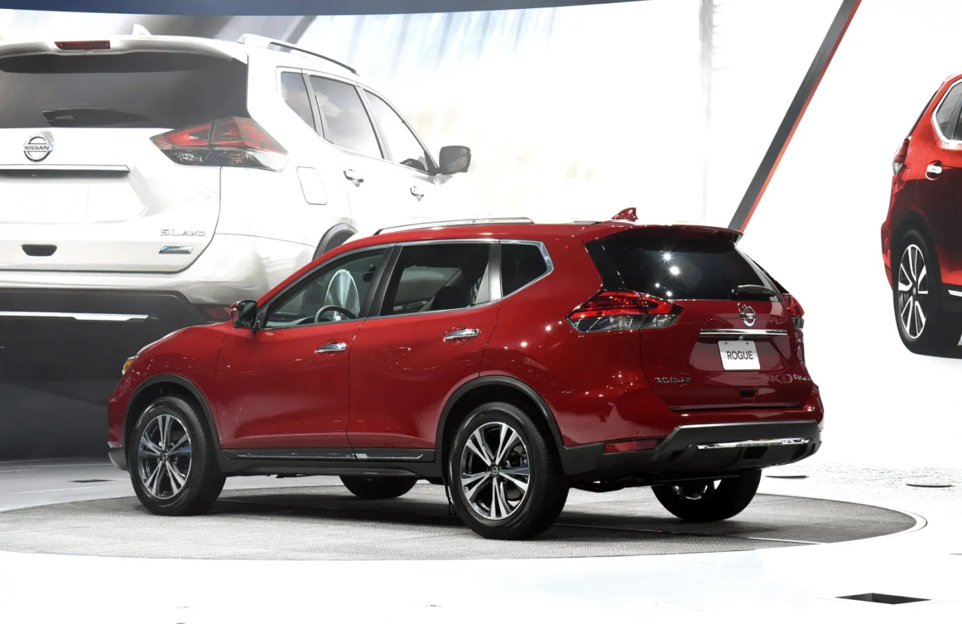 2726581-nissan-rogue.jpg