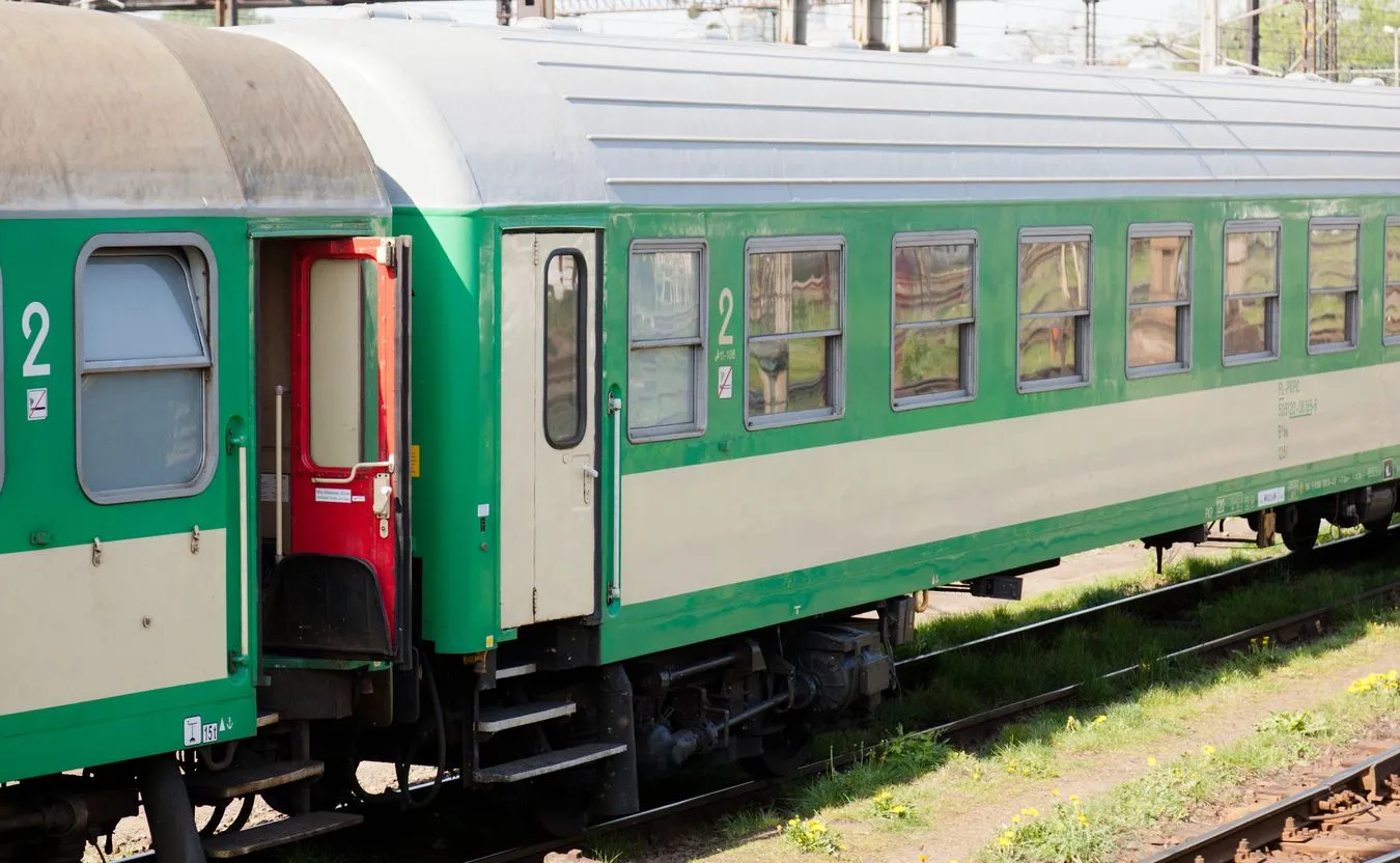 PKP PLK otrzymają 194 mln zł dofinansowania na przejazdy kolejowo-drogowe