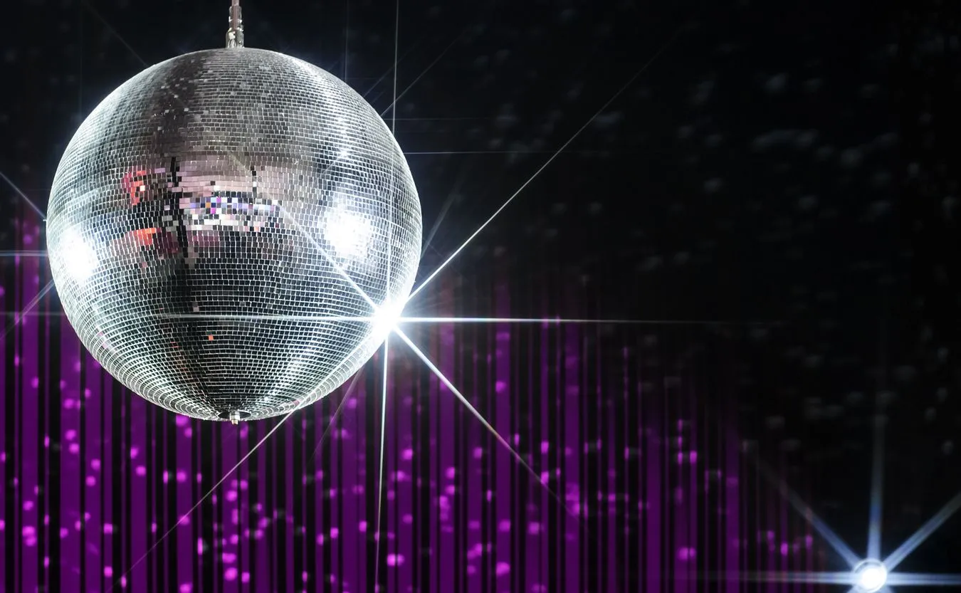 Kultura czasów transformacji. Dlaczego tak nienawidzimy disco polo? [WYWIAD]