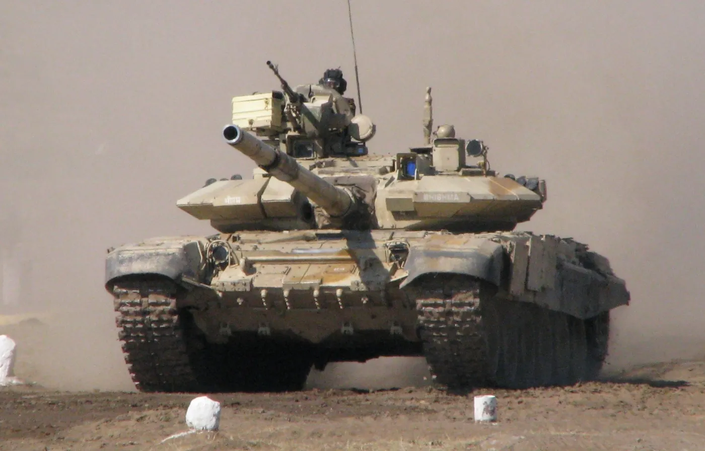 Zaawansowane technologicznie czołgi (T-90)