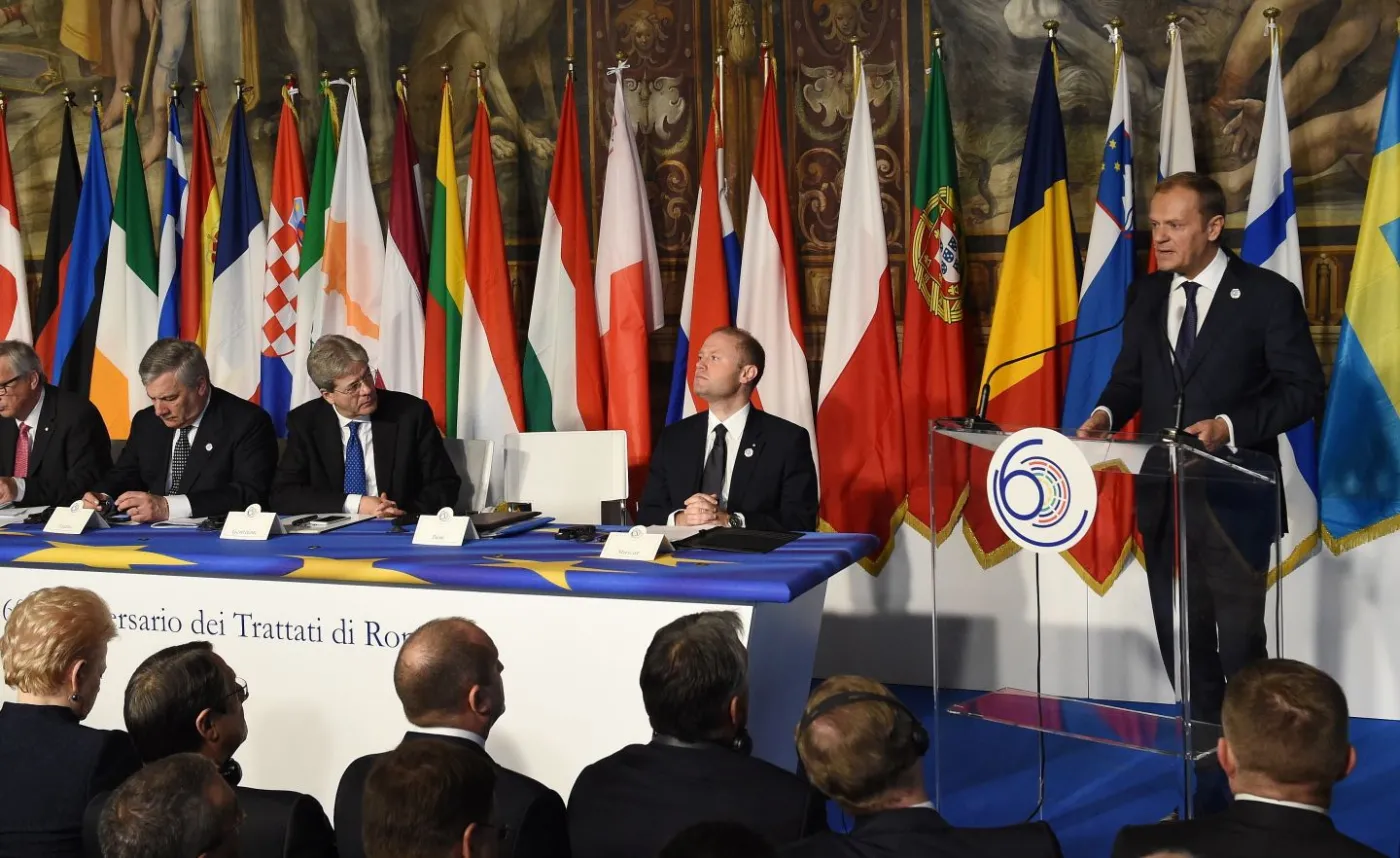 "Uczynimy Unię Europejską silniejszą i odporniejszą". Przywódcy 27 państw przyjęli Deklarację Rzymską