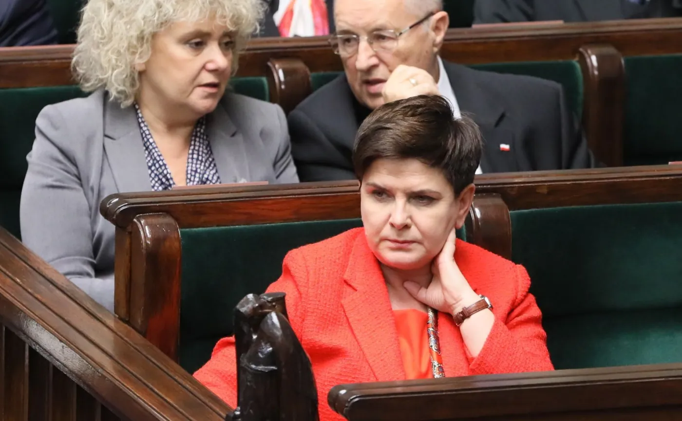 Szydło: Zbyt długo dyskutujemy o rekonstrukcji rządu. To szkodzi Polsce