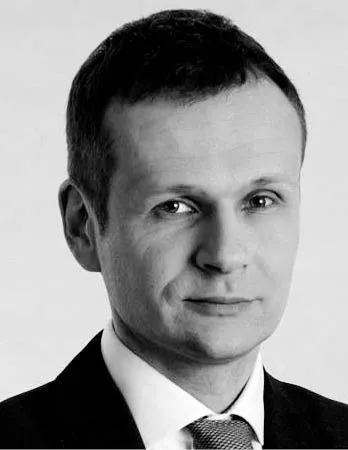 wykładowca na Wydziale Nauk Ekonomicznych Uniwersytetu Warszawskiego, a także prezes think tanku WiseEuropa