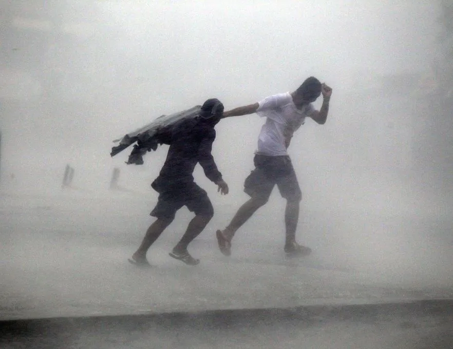 Supertajfun atakuje! Wieje aż 260 km/h!