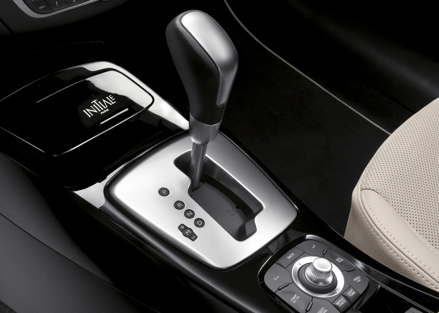 nouvelle_renault_laguna_initiale_detail_4_1530555.jpg