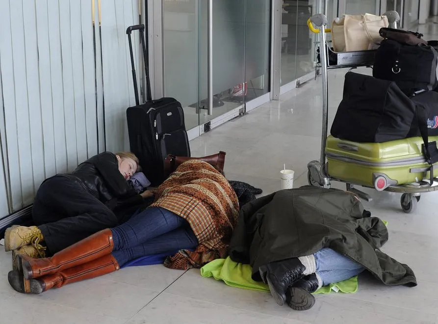 Lotniska odcięte od świata