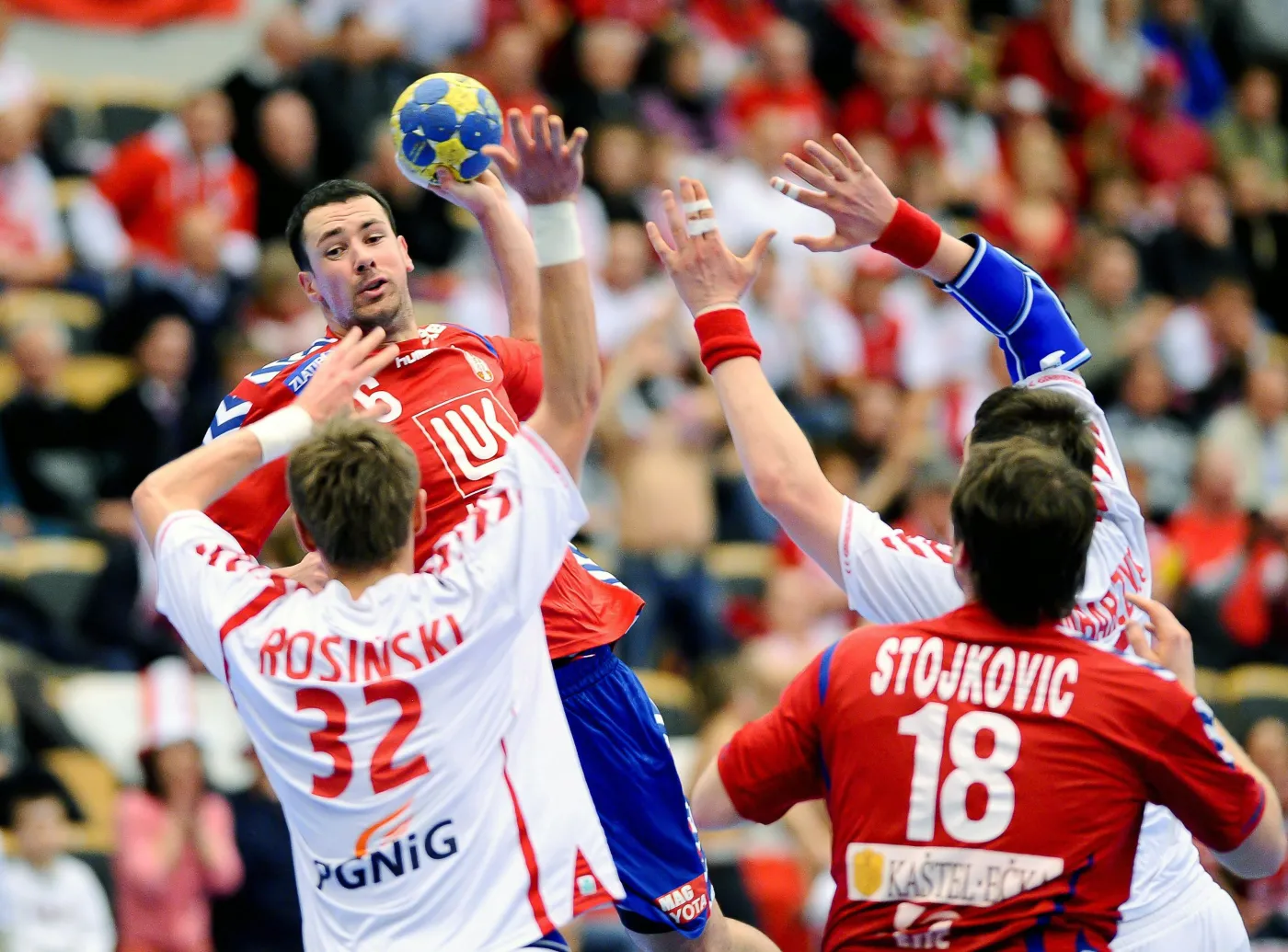 Dramatyczny mecz i ważne zwycięstwo z Serbami