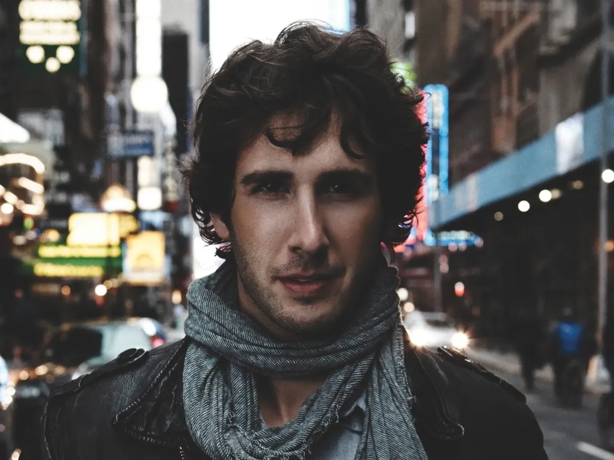 1951667-josh-groban.jpg