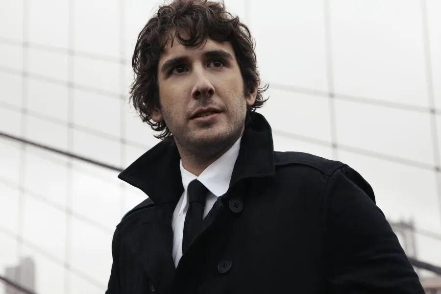 1951186-josh-groban.jpg