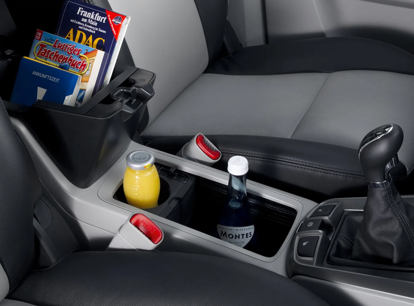 1821446-chevrolet-captiva-2011-interior-07-medium.jpg