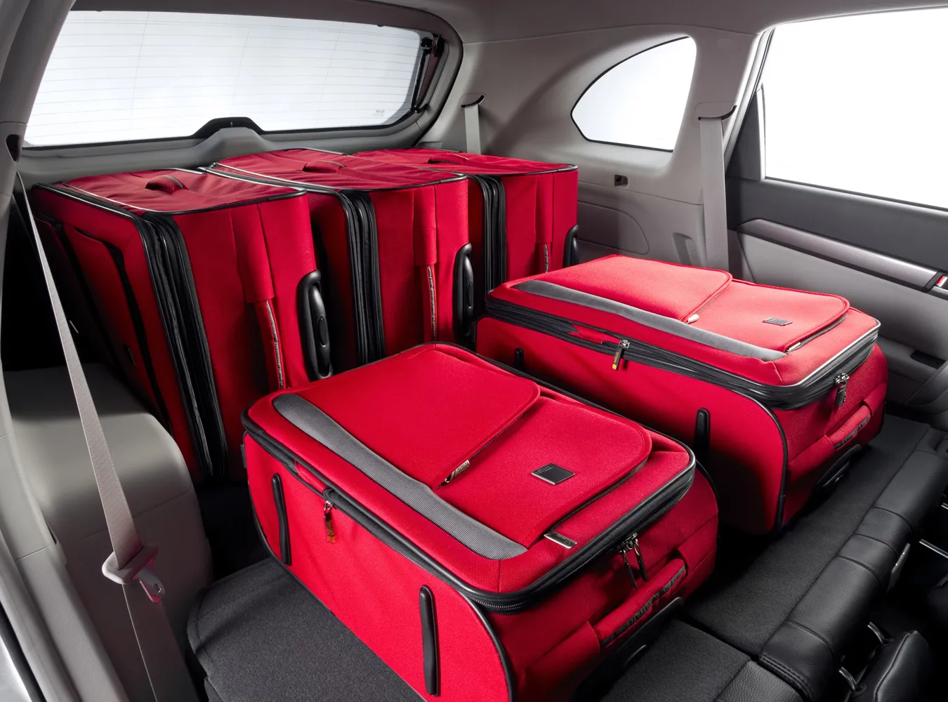 1821374-chevrolet-captiva-2011-interior-10-medium.jpg