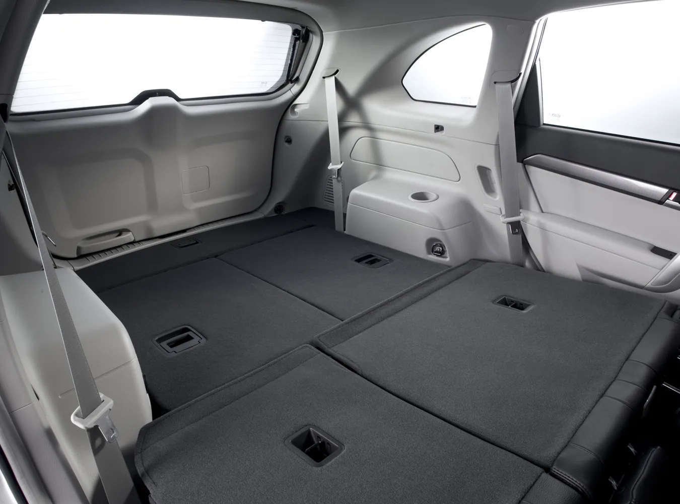 1821398-chevrolet-captiva-2011-interior-09-medium.jpg