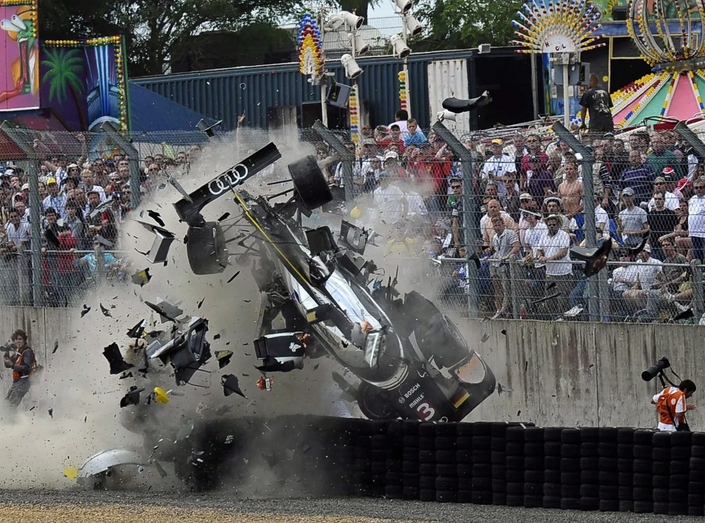 Koszmarny wypadek podczas słynnego wyścigu. Zobacz wideo