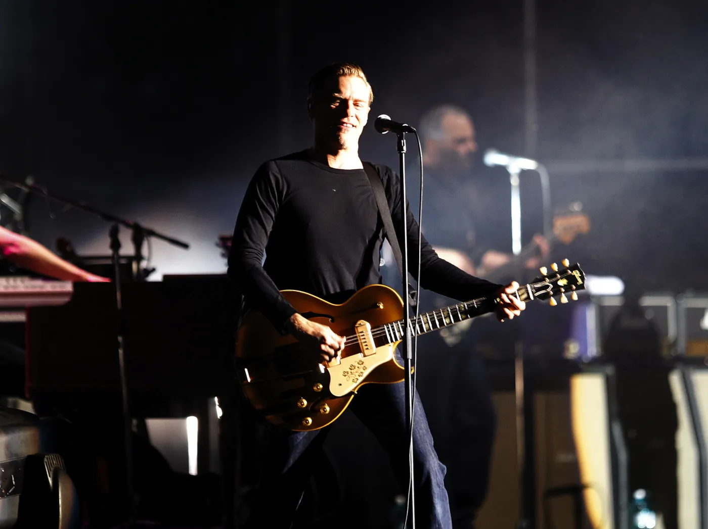 2173021-bryan-adams.jpg
