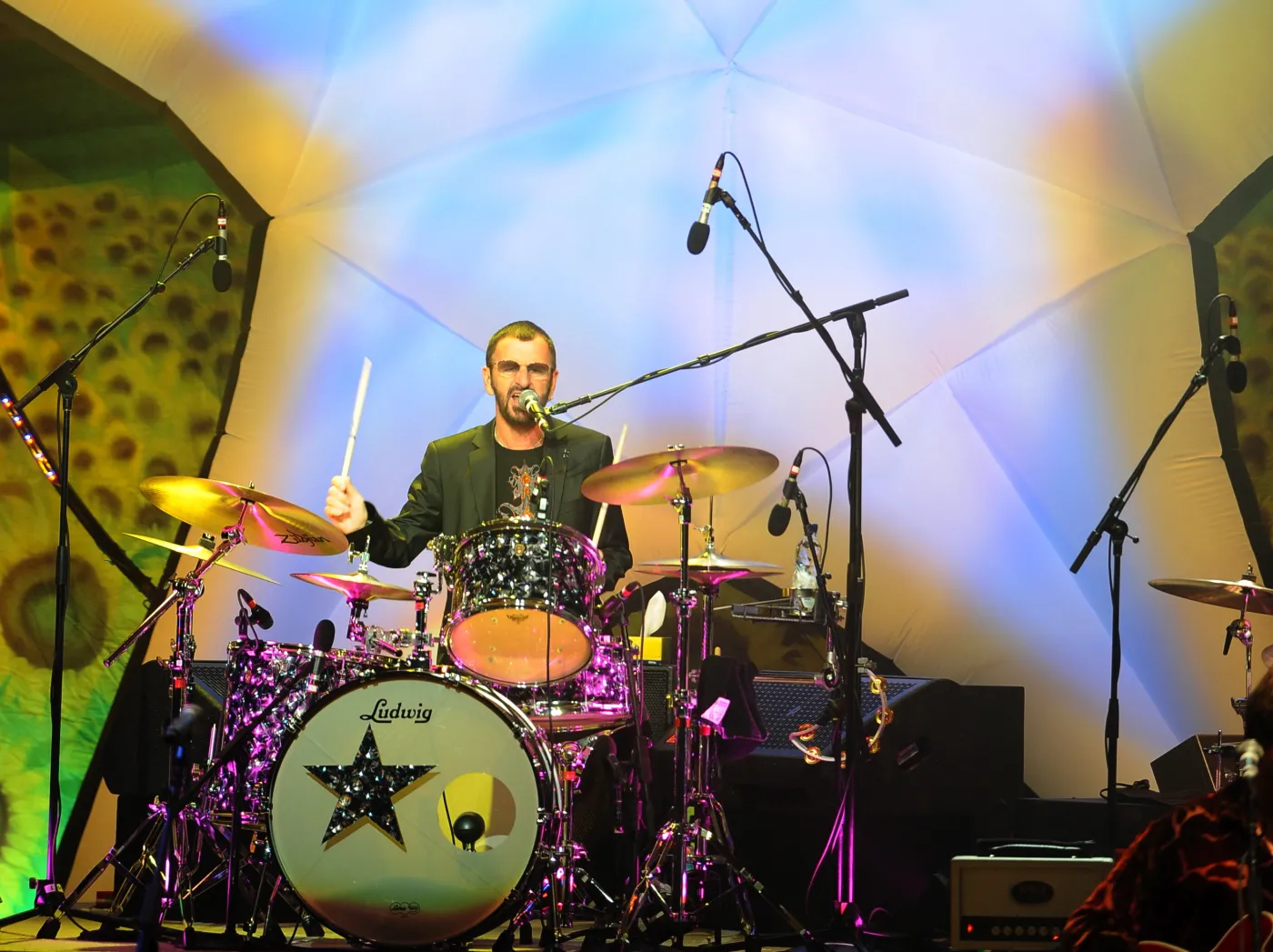 2183326-ringo-starr.jpg