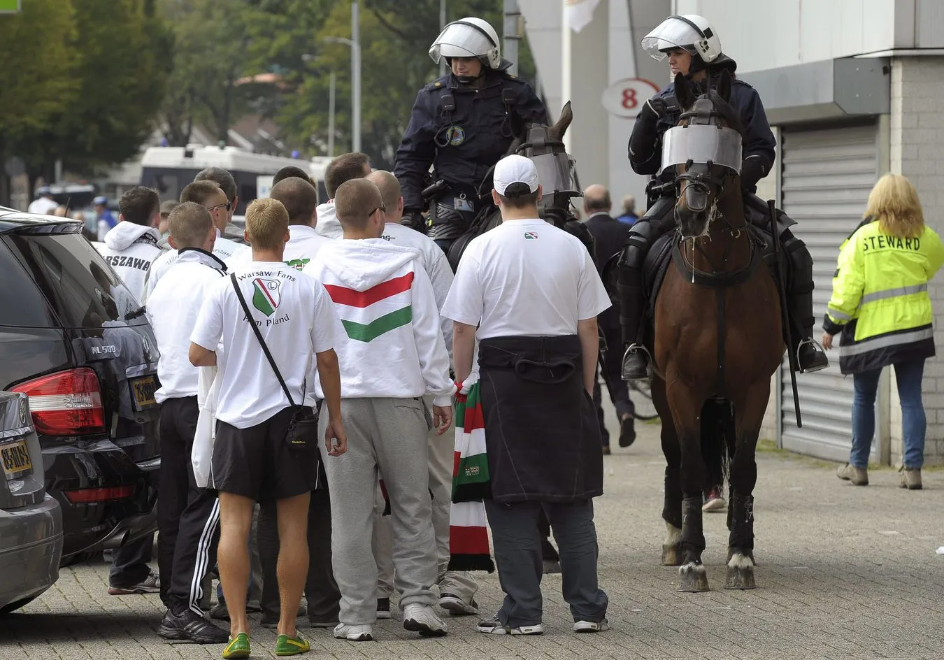 Kibole Legii odpowiedzą za kradzież paliwa. Mają zakazy stadionowe