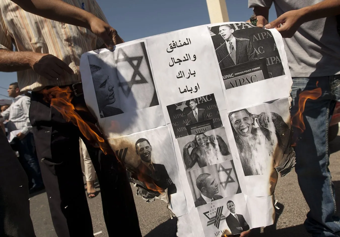 "Obama, ty hipokryto". Palestyńczycy palą zdjęcia prezydenta USA