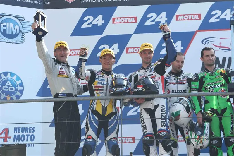2541632-wec4podium2.jpg