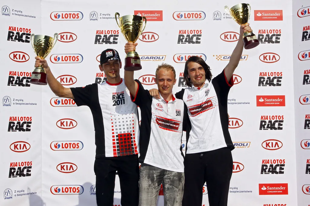 2421831-klr-podium.jpg