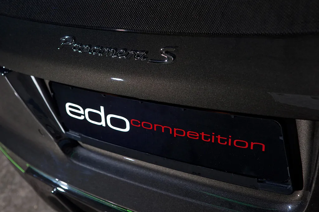 2624259-porsche-panamera-edo-competition-hellboy-11.jpg