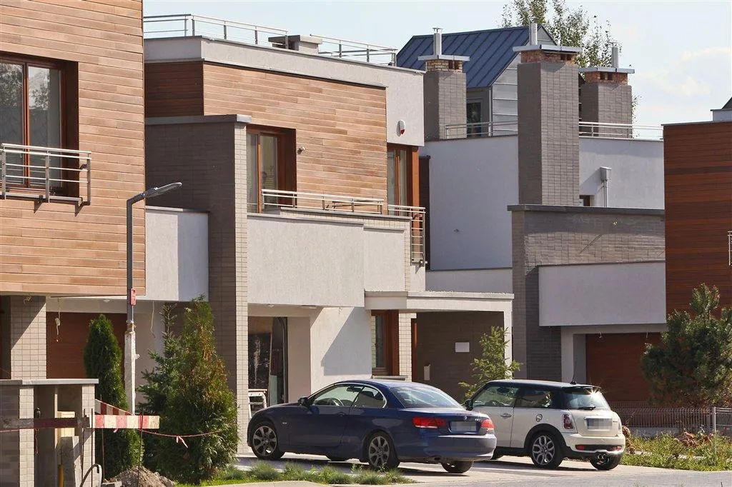 Studio, tarasy i cztery łazienki. Tak mieszka znany kompozytor!