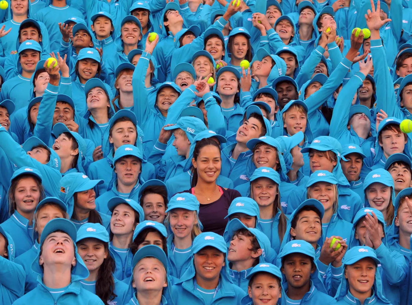 Dzieci do podawania piłek opanowały parlament