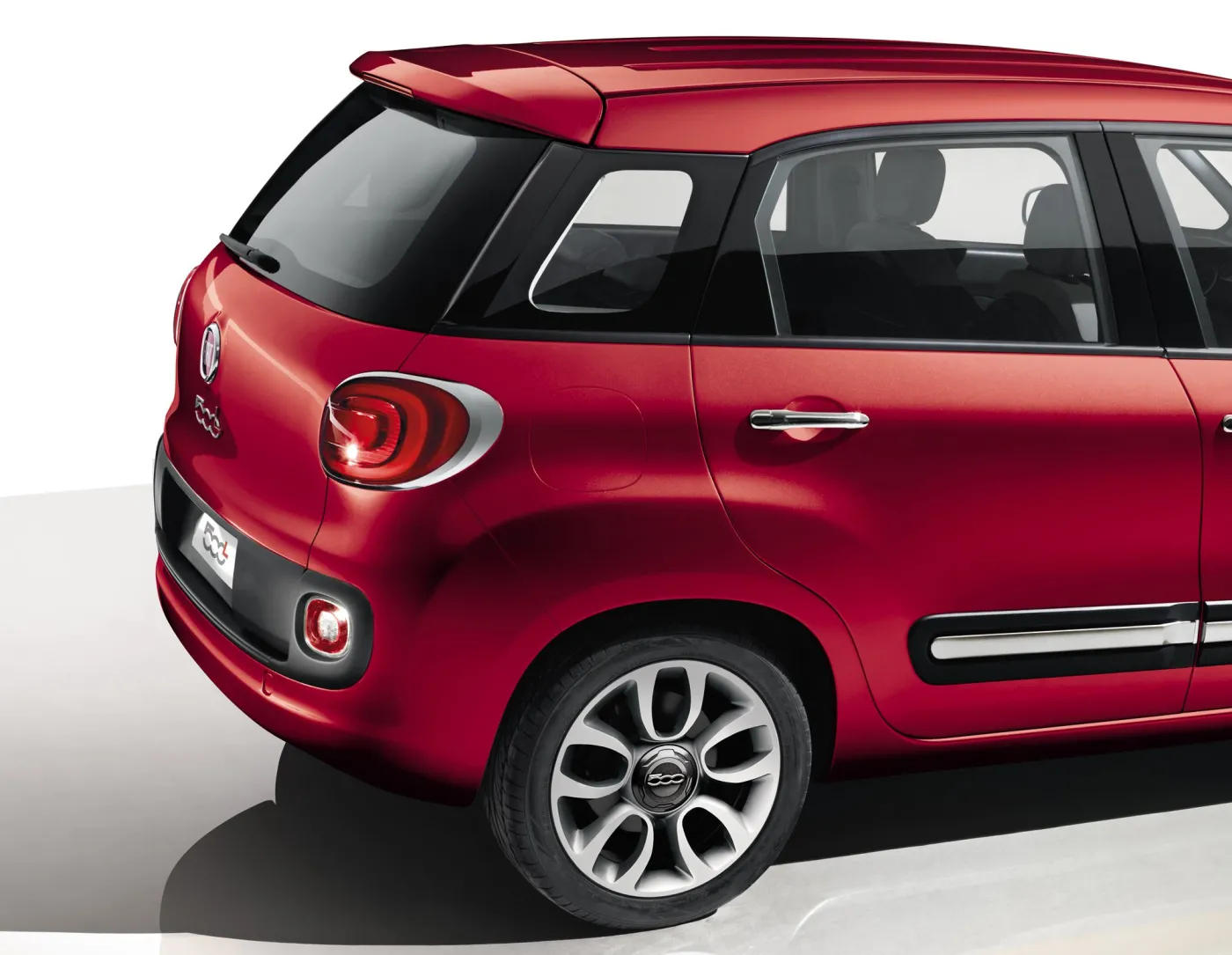 3042204-fiat-500l.jpg