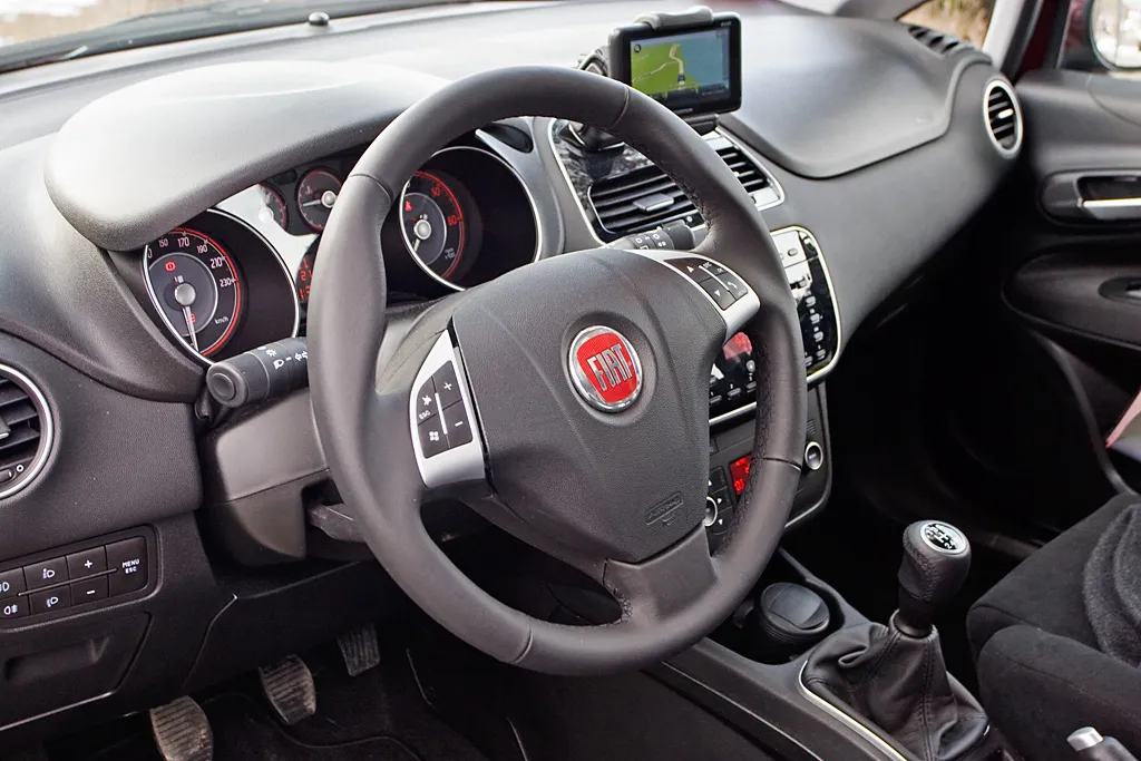 3090657-fiat-punto.jpg