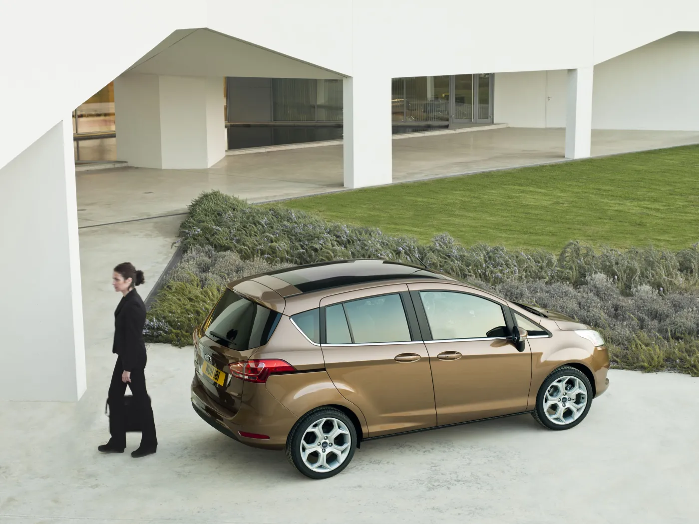 3372508-ford-b-max.jpg