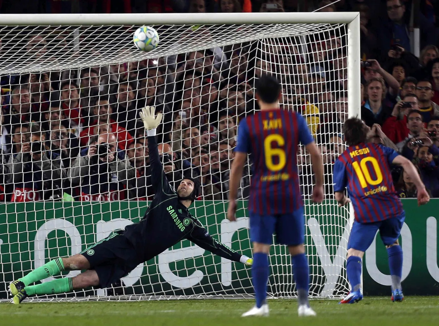 Messi antybohaterem. Chelsea wyeliminowała Barcelonę. Zobacz gole