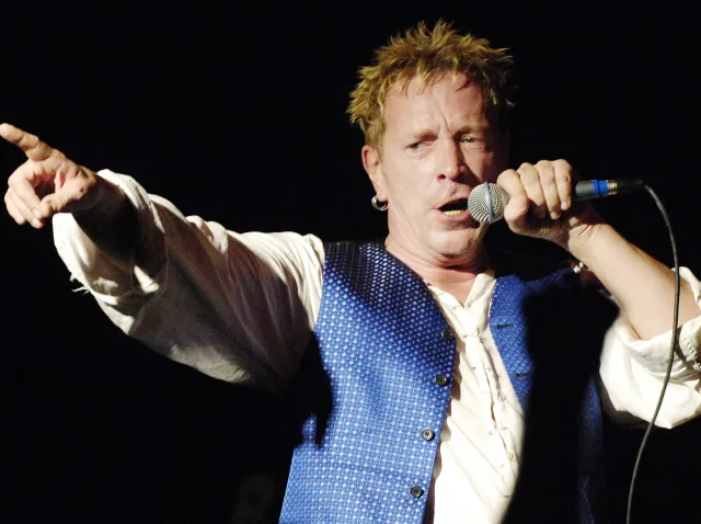 Legendarne Sex Pistols podpisało nowy kontrakt