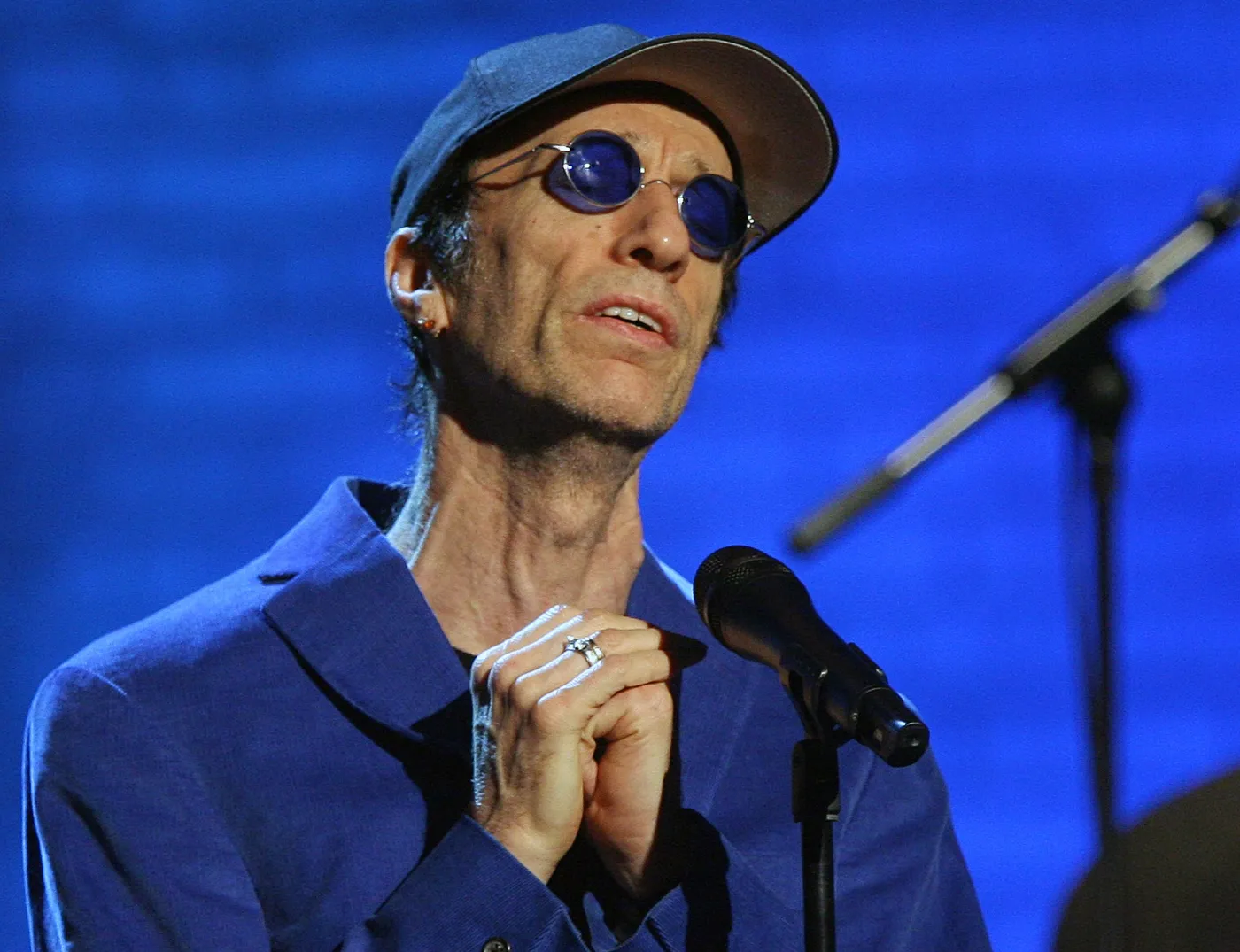3410480-robin-gibb.jpg
