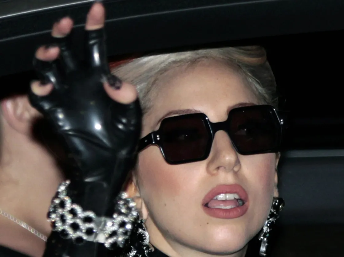 Elton John martwi się o Lady GaGę