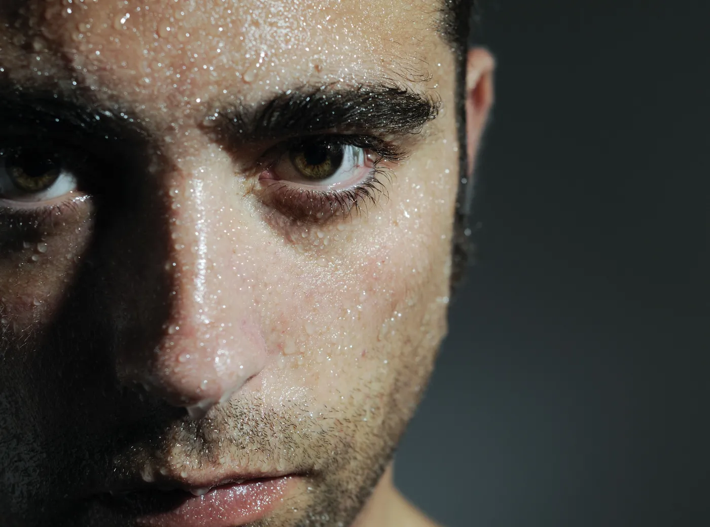 Dręczy cię kaszel i oblewają poty? Sprawdź, czy to nie chłoniak