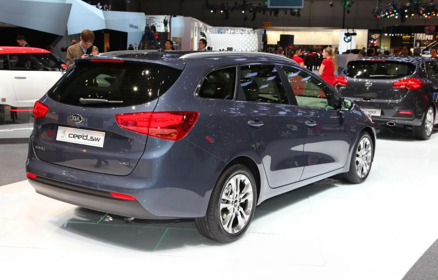3230430-kia-cee-d.jpg