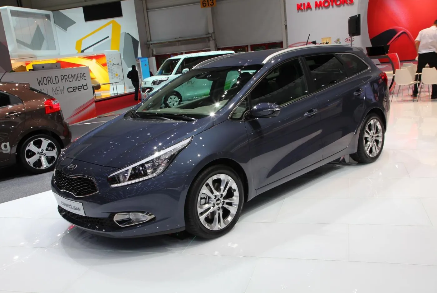 3230314-kia-cee-d.jpg