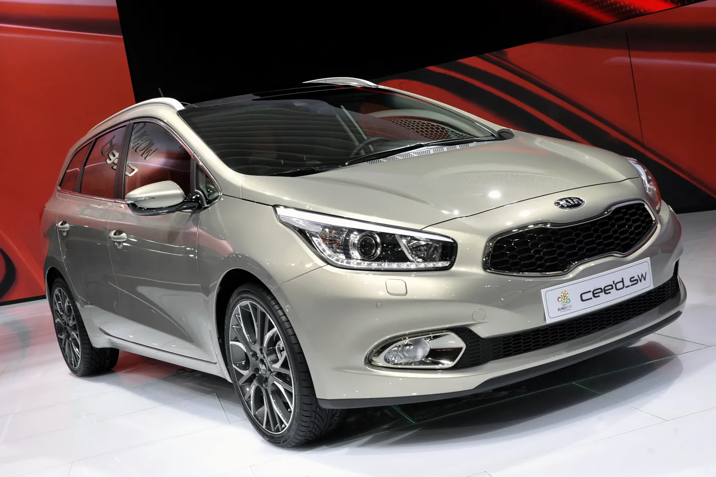3231005-kia-cee-d.jpg