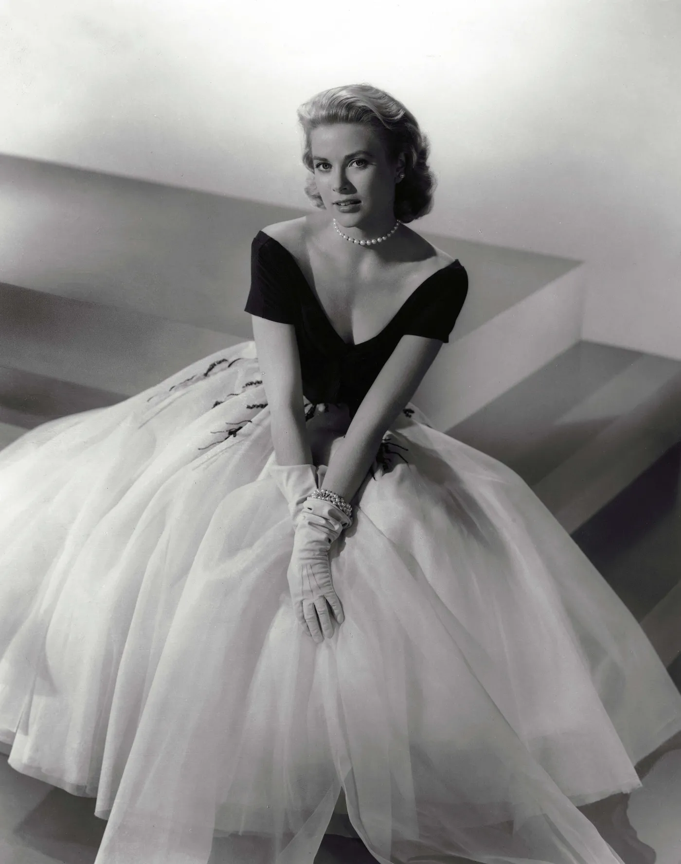 4028723-grace-kelly.jpg