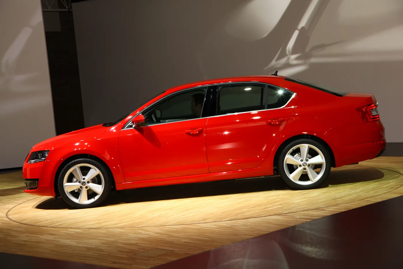 4426483-184341748premiera-nowej-skody-octavia-main.jpg