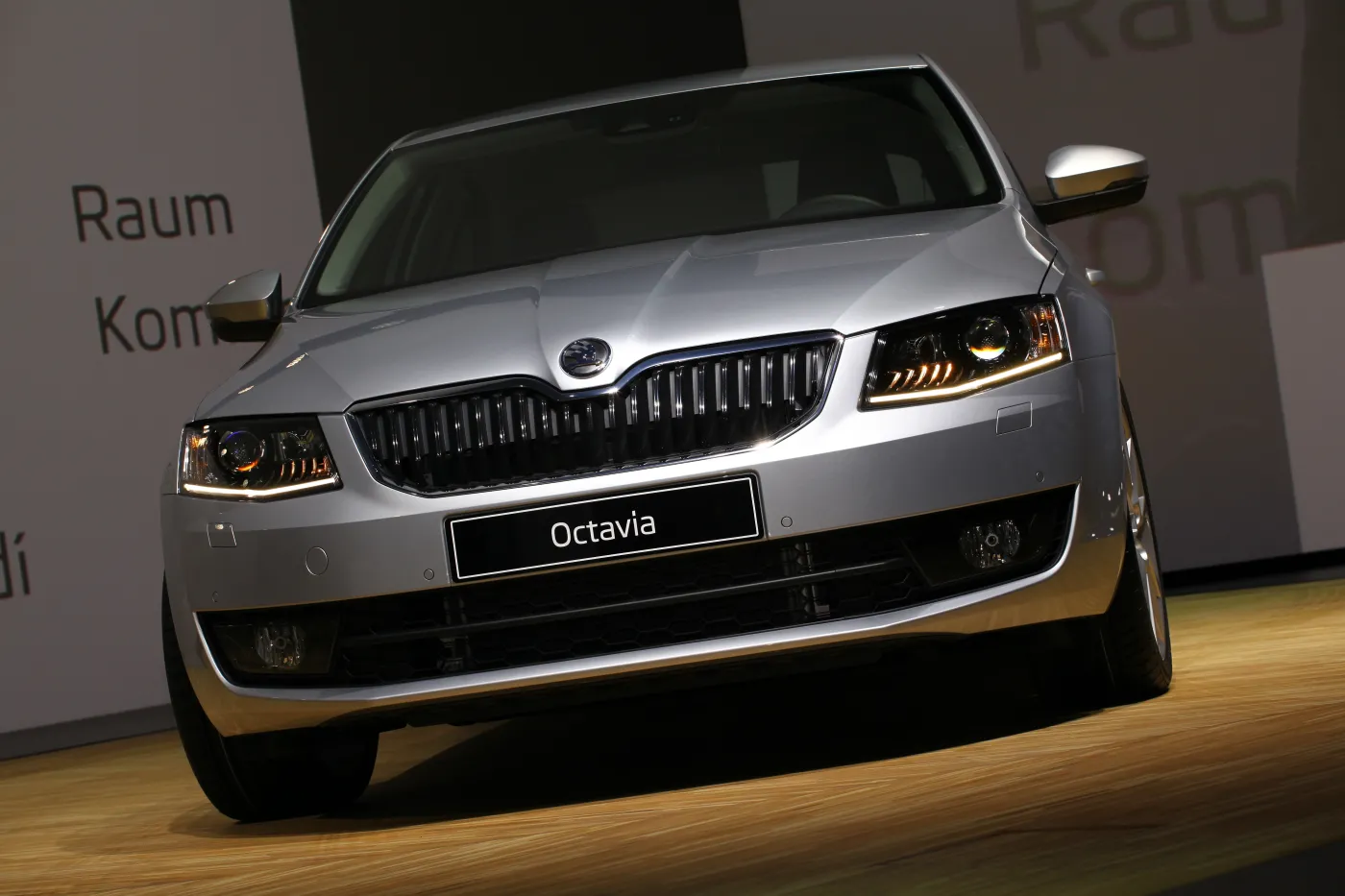 4426773-988334564premiera-nowej-skody-octavia-main.jpg