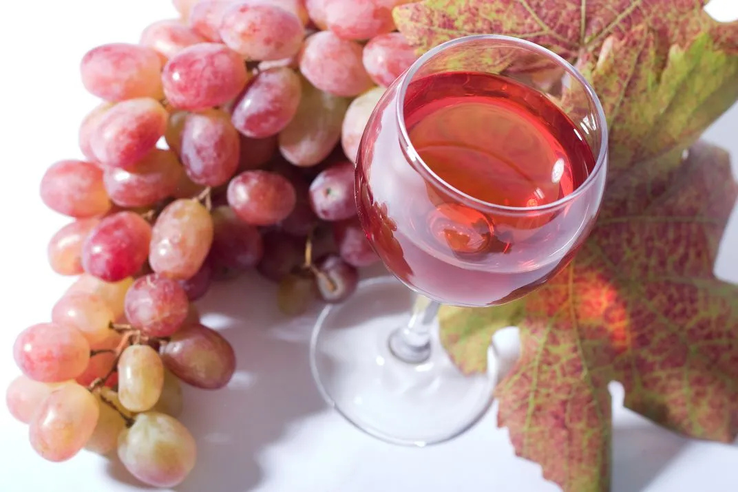 Wino na talerzu. Jak je serwować, by wzbogacić smak dań