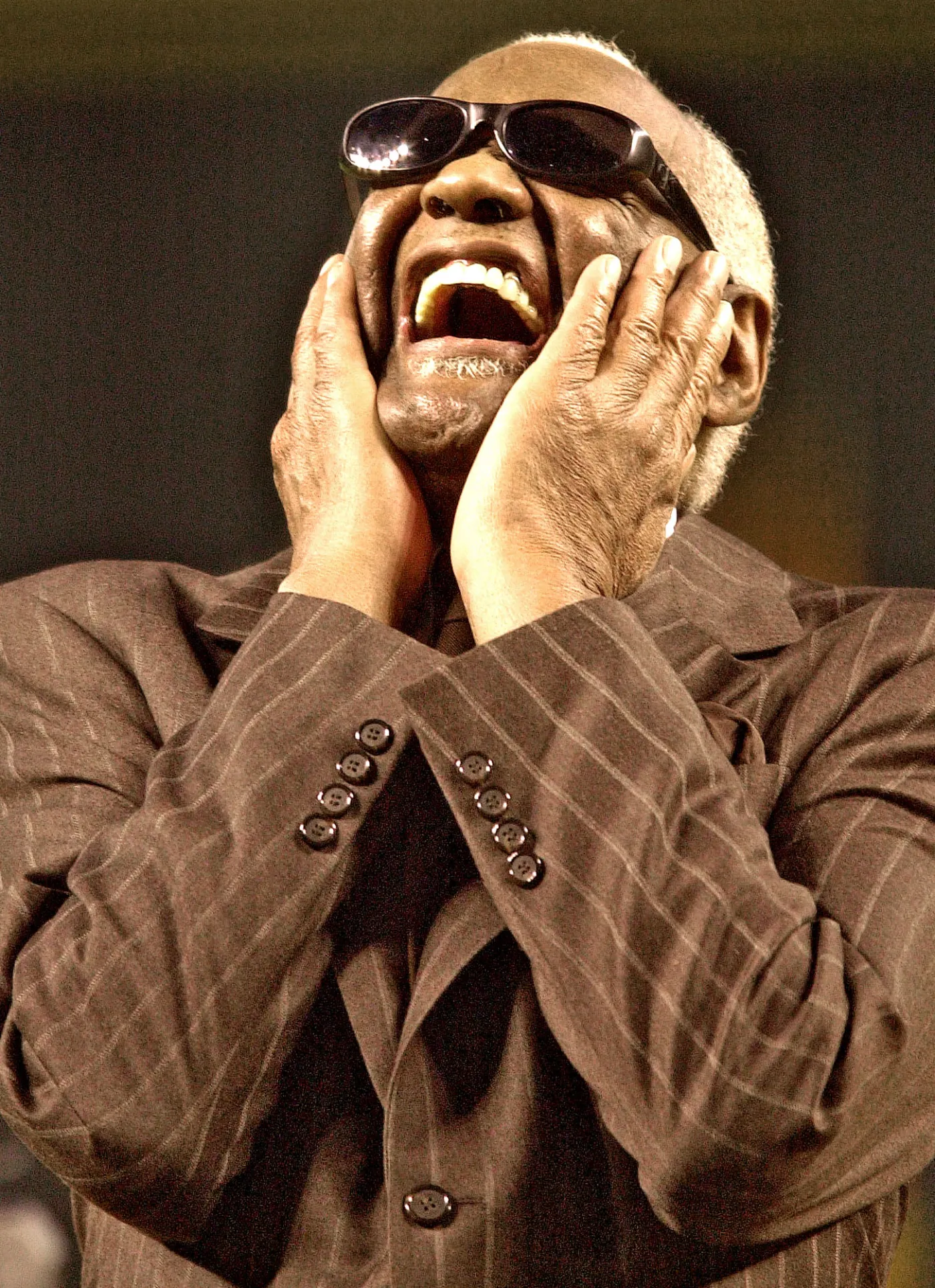 4510613-ray-charles.jpg