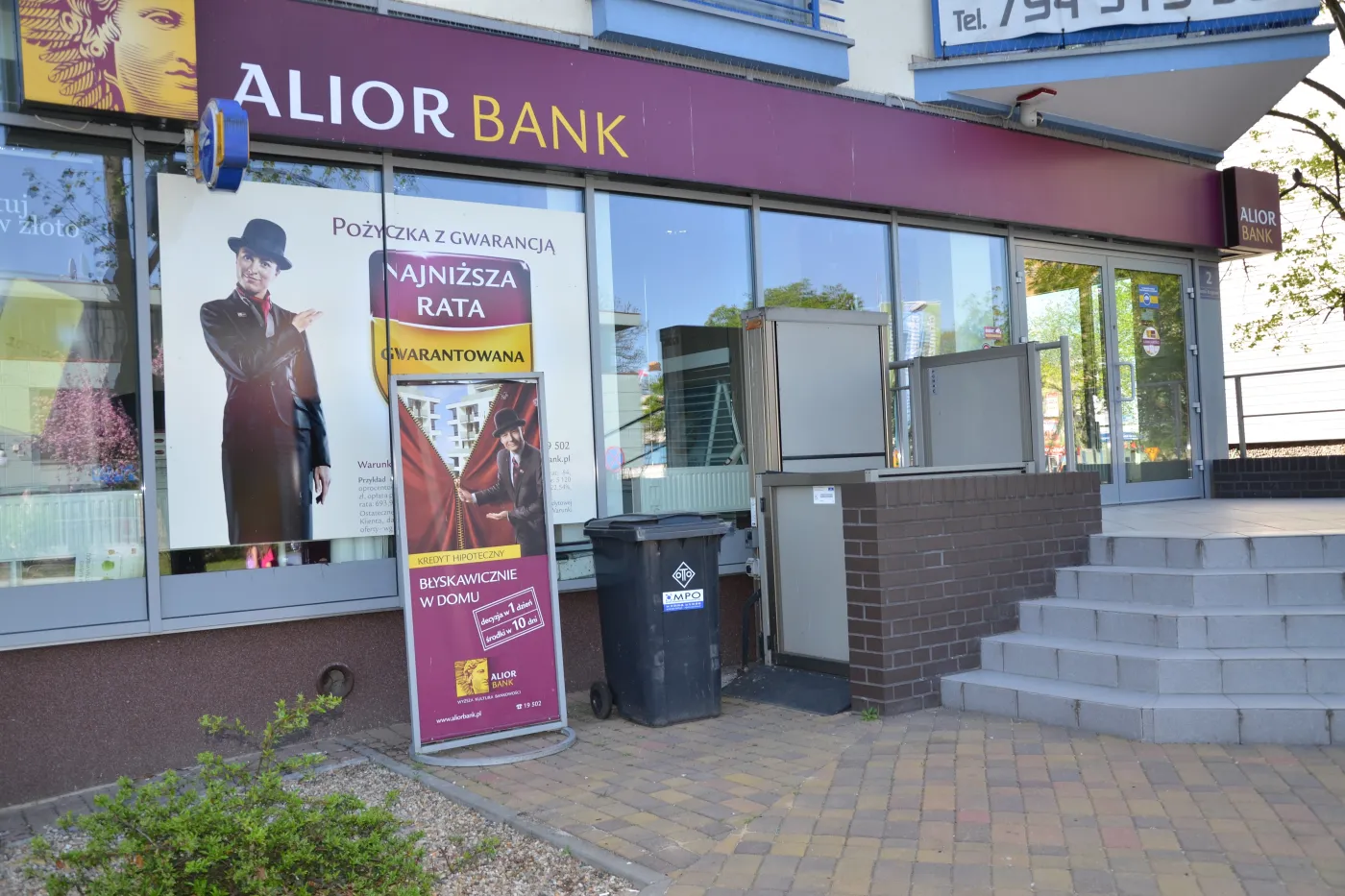 Niższa kultura bankowości. Klienci banku oburzeni