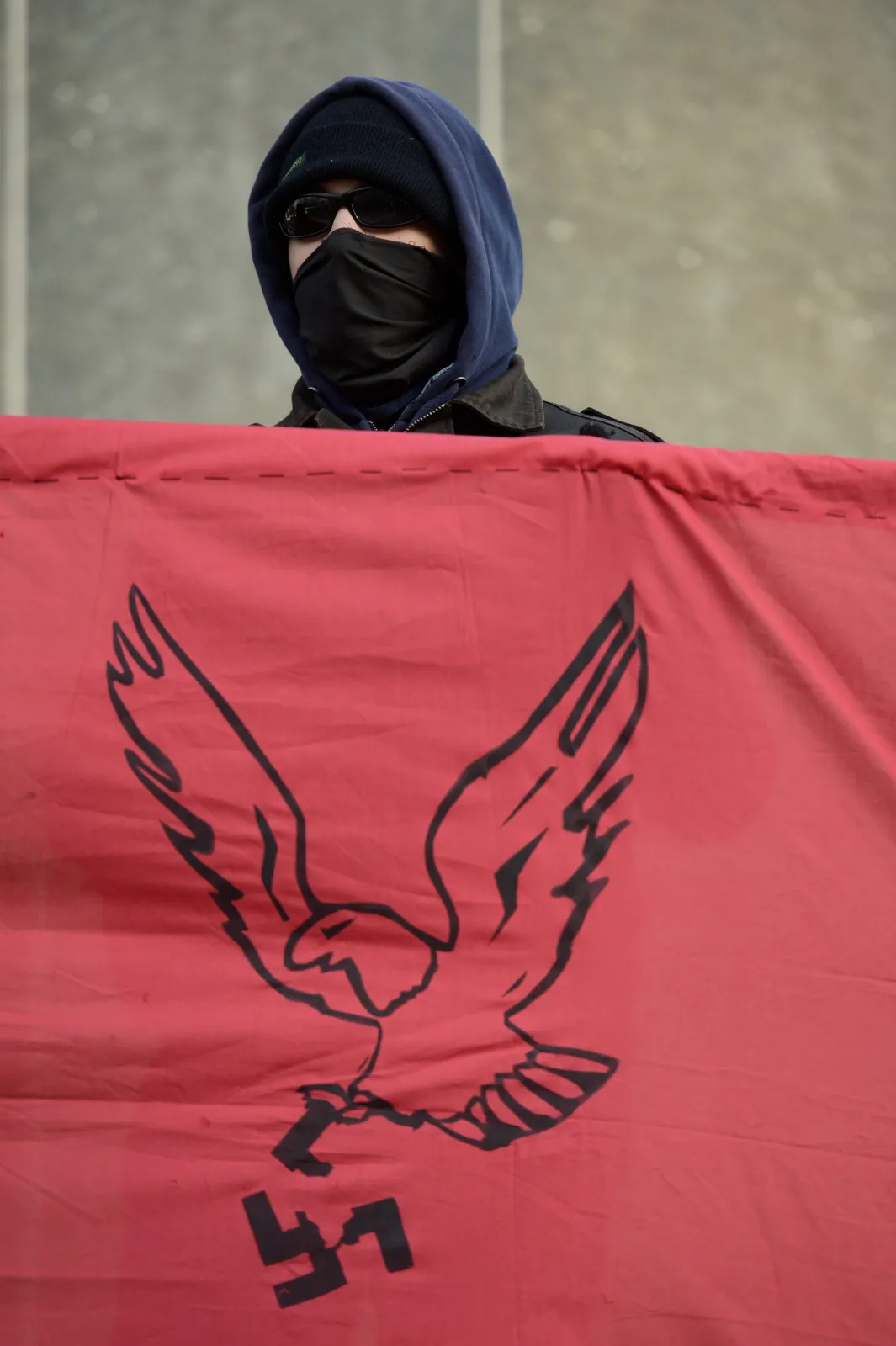 4259601-uczestnicy-demonstracji-antyfaszystowskiej.jpg