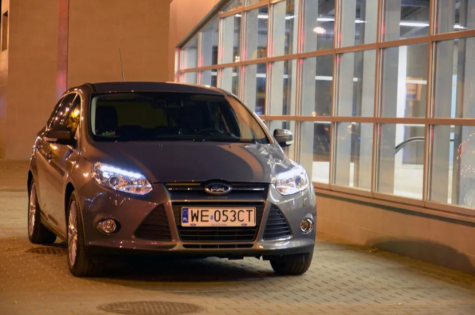 Zobacz nowe kombi! Ford focus parkuje sam, czyta znaki i budzi kiedy przyśniesz za kółkiem