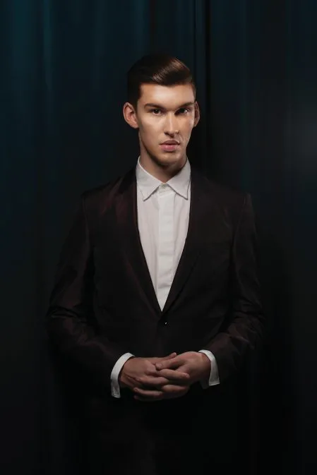 4828312-willy-moon.jpg