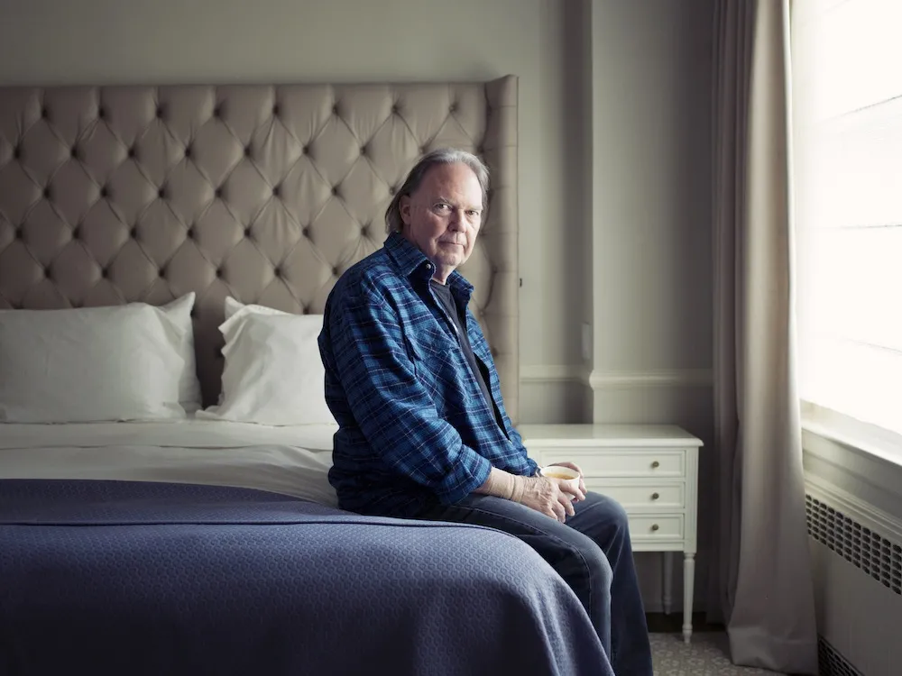 4923584-neil-young.jpg