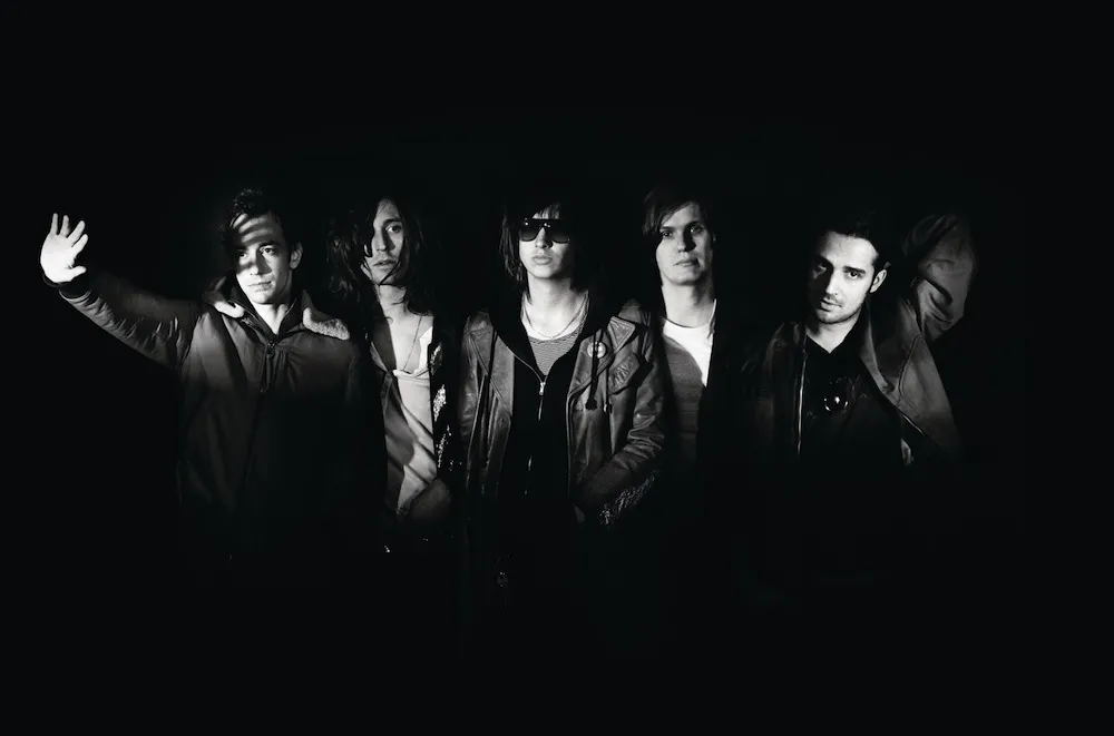 4740020-the-strokes.jpg